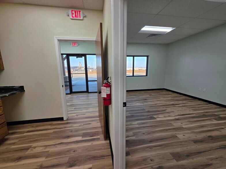 More Photos Of 5300 S Zero St, Fort Smith Storefront Retail Office For Sale