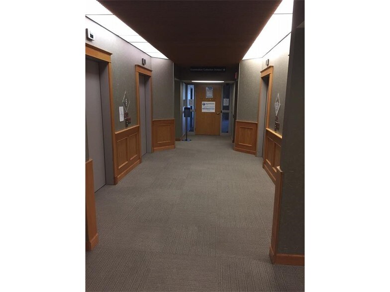 More Photos Of 425 2nd St SE, Cedar Rapids Office For Sale