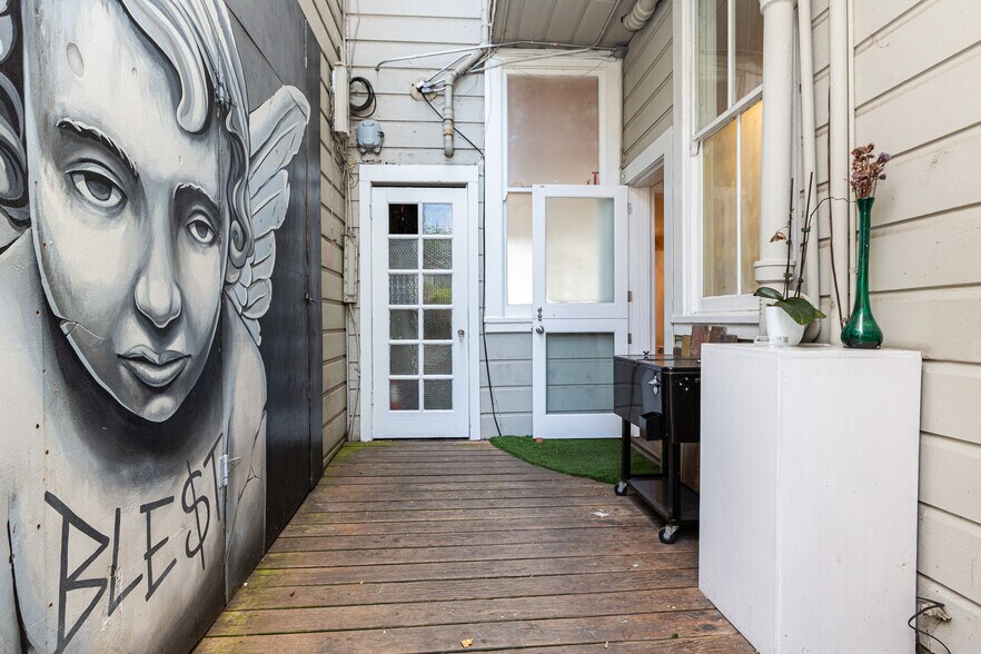 More Photos Of 3318-3320 22nd St, San Francisco Apartments For Lease