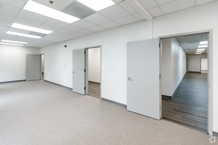 More Photos Of 3211 Bramer Dr, Raleigh Showroom For Sale