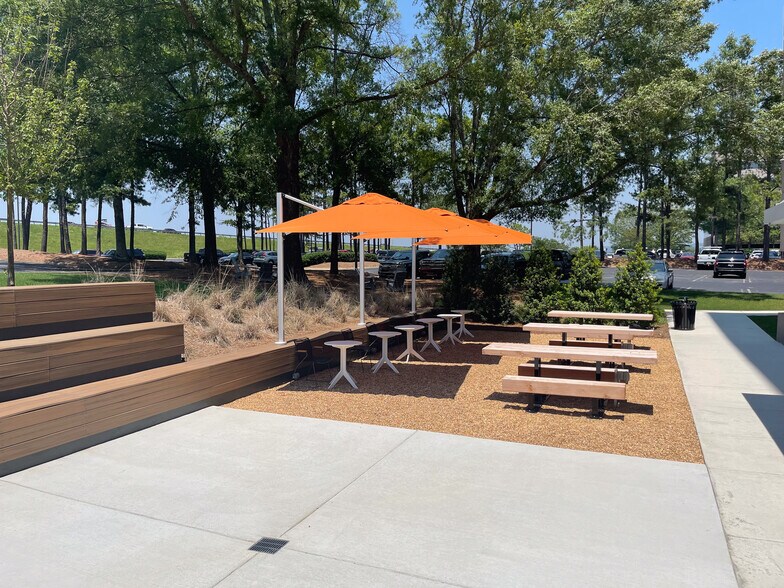 More Photos Of 500 Corporate Pky, Birmingham Office For Lease