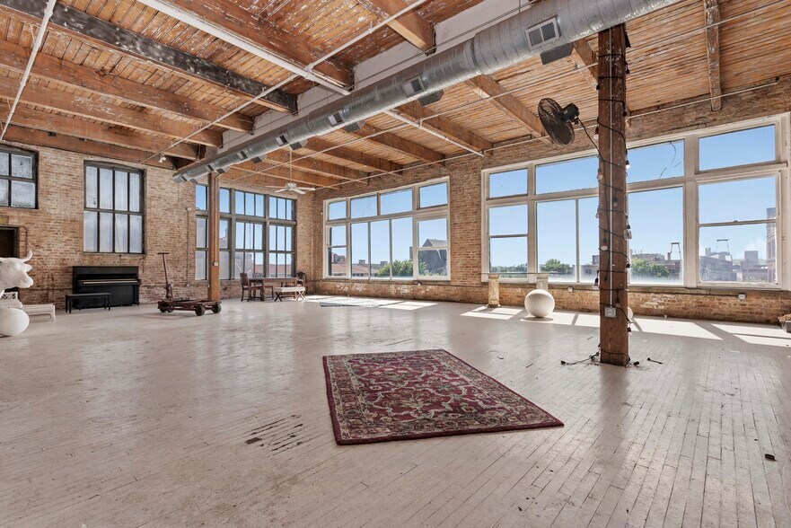 More Photos Of 2341-2345 S Michigan Ave, Chicago Loft Creative Space For Sale