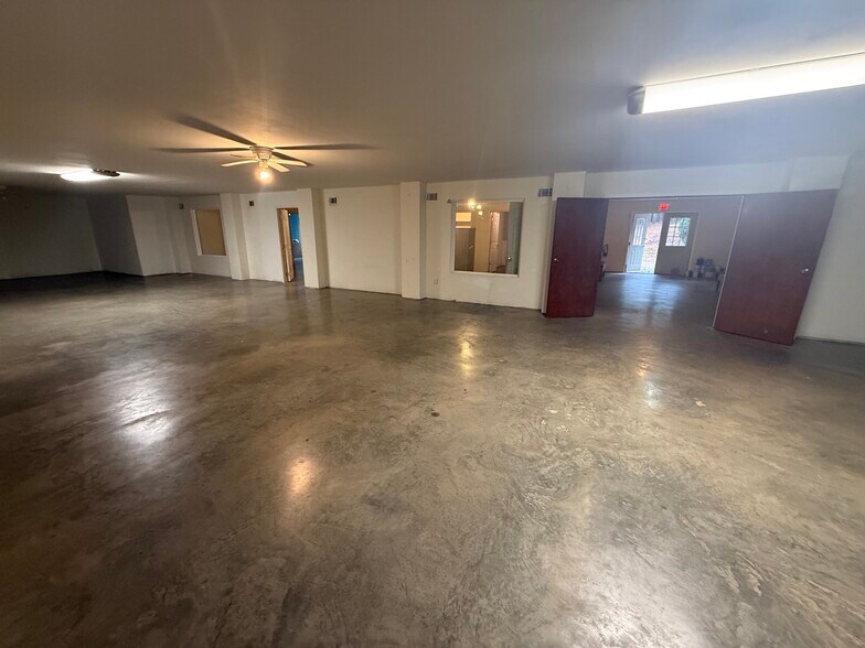 More Photos Of 320 Mill Creek Dr, Hull Religious Facility For Lease