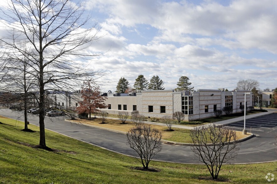 More Photos Of 2525 Monroe Blvd, Norristown Distribution For Lease