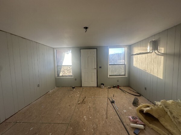 More Photos Of 304 Main St, Red Boiling Springs Industrial For Sale