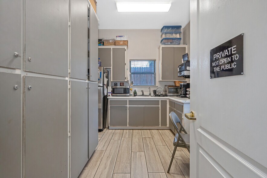More Photos Of 707-709 Natoma St, Folsom Storefront Retail Office For Sale