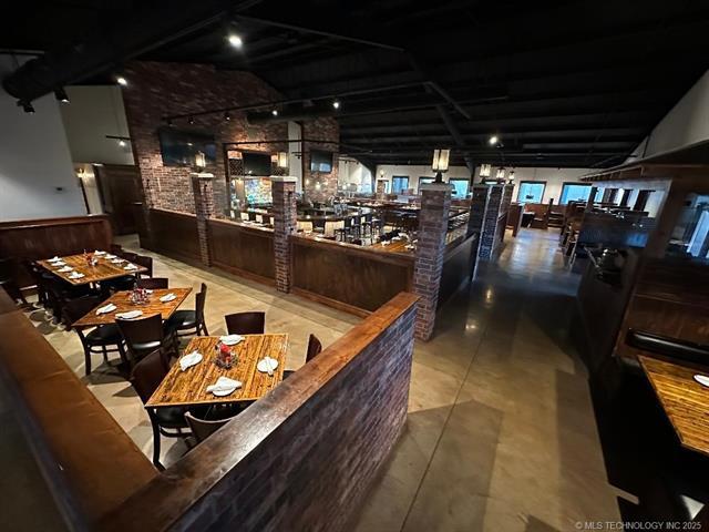 More Photos Of 207 Commerce Dr, Wewoka Restaurant For Sale