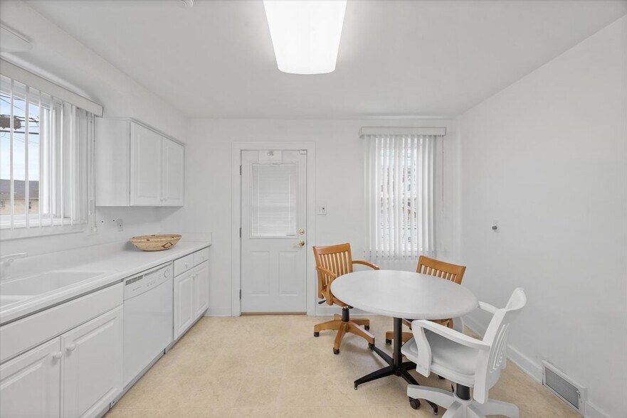 More Photos Of 1701 Kenneth Ave, Arnold Religious Facility For Sale