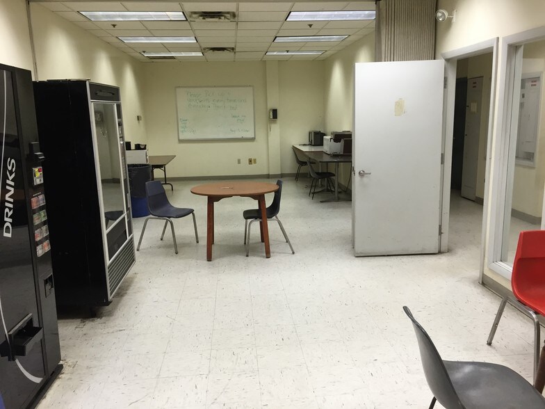 More Photos Of 81 Fitzgerald Dr, Jaffrey Light Manufacturing For Lease