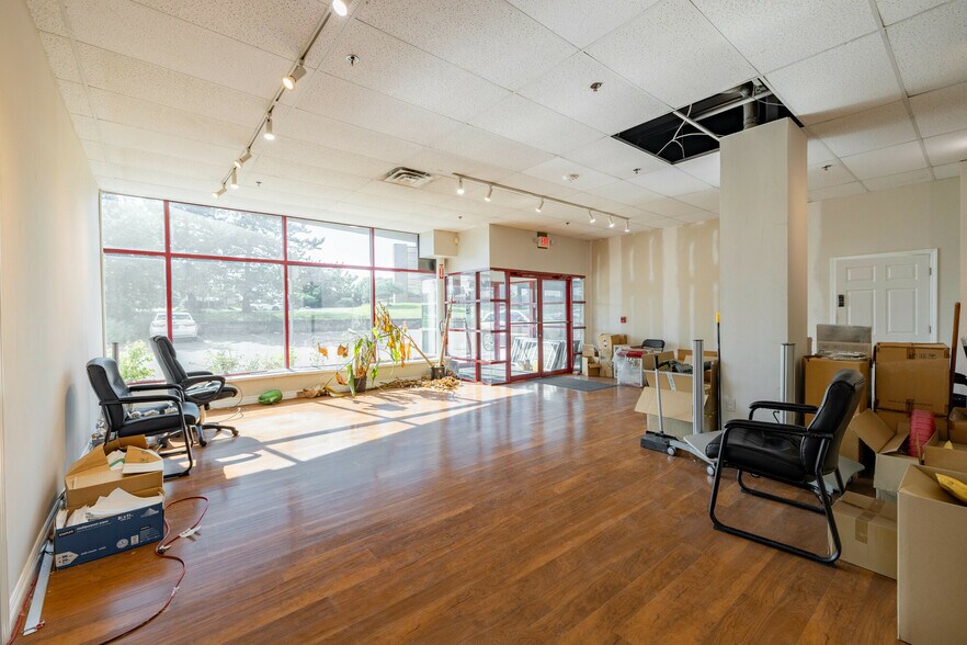 More Photos Of 42350 Grand River Ave, Novi Office For Sale