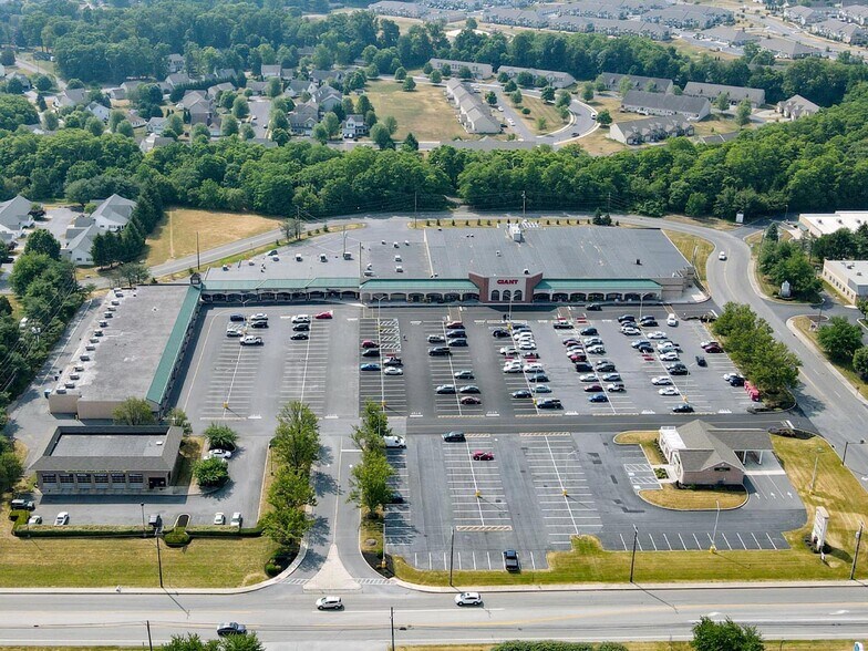 More Photos Of 950 Walnut Bottom Rd, Carlisle Unknown For Lease