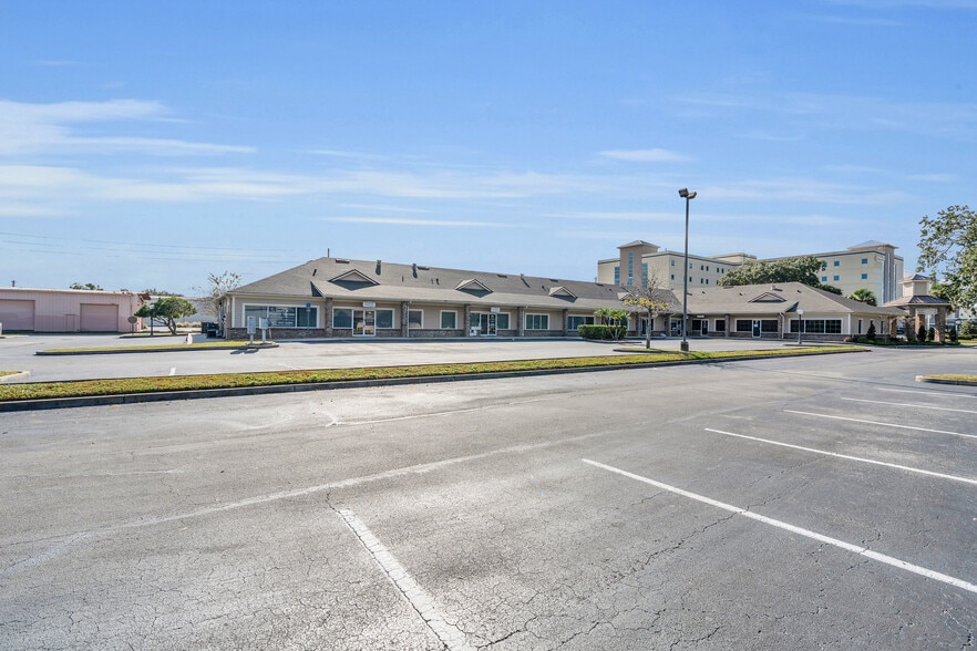 More Photos Of 901-911 N Central Ave, Kissimmee Medical For Sale