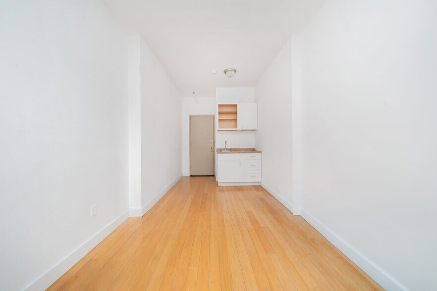 More Photos Of 336 W 19th St, New York Apartments For Sale