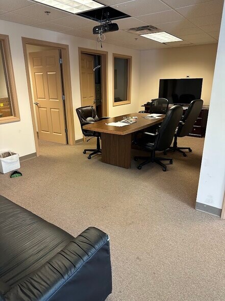 More Photos Of 13 Delta Dr, Londonderry Light Manufacturing For Sale