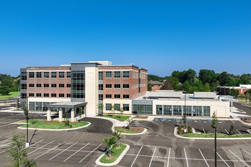 Primary Photo Of 1026 Baptist Cir, Madison Medical For Lease