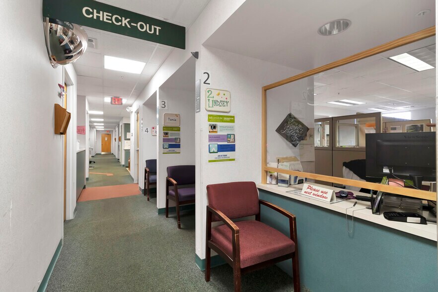 More Photos Of 2525 Harbor Blvd, Port Charlotte Medical For Sale