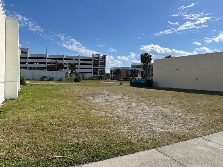 More Photos Of 537 N Atlantic & 600 Seabreeze Blvd Ave, Daytona Beach Land For Lease