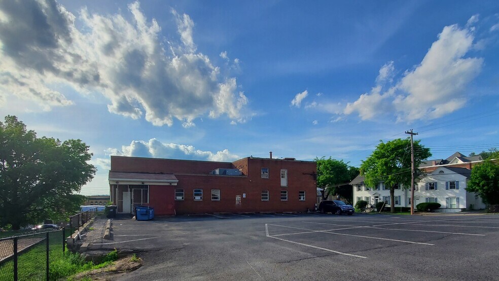 More Photos Of 494 Spruce St, Morgantown Freestanding For Sale