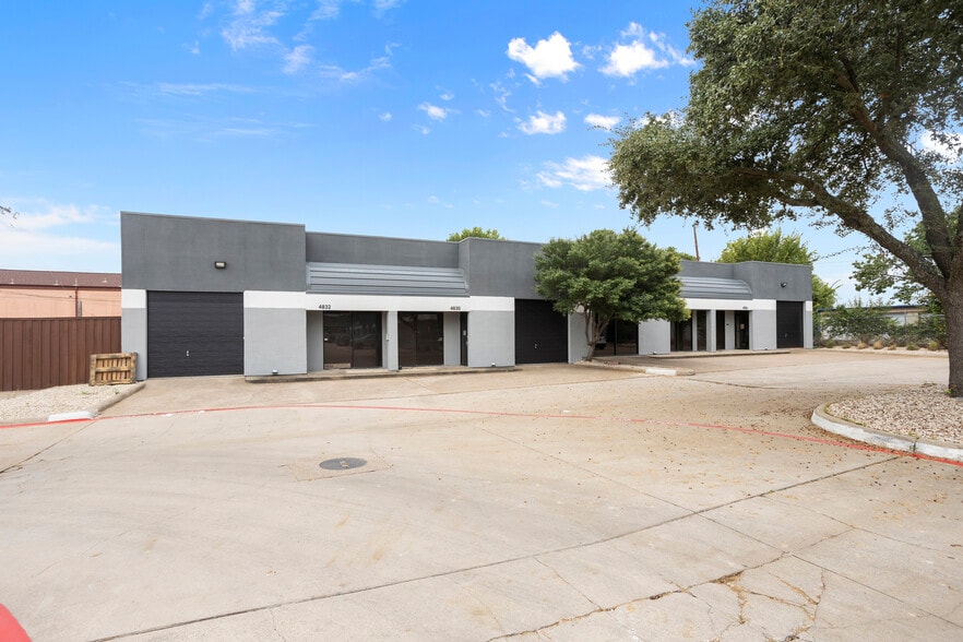 More Photos Of 4734 Benbrook Blvd, Benbrook Unknown For Lease