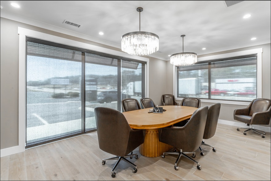 More Photos Of 6736 Lee Hwy, Chattanooga Loft Creative Space For Lease