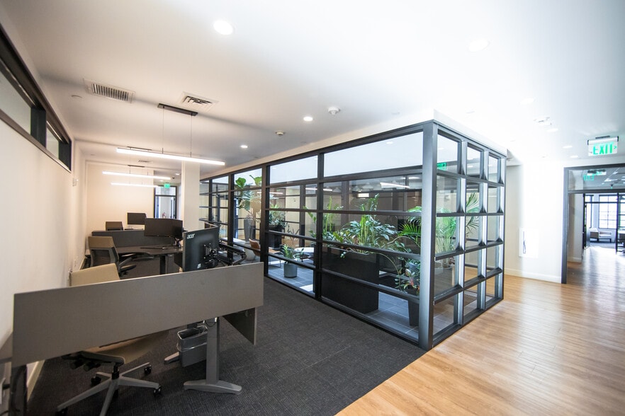 More Photos Of 25 Maplewood Ave, Portsmouth Office Residential For Sale
