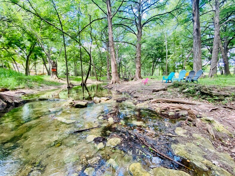 More Photos Of 104 Scudder Ln, Wimberley Hotel For Sale