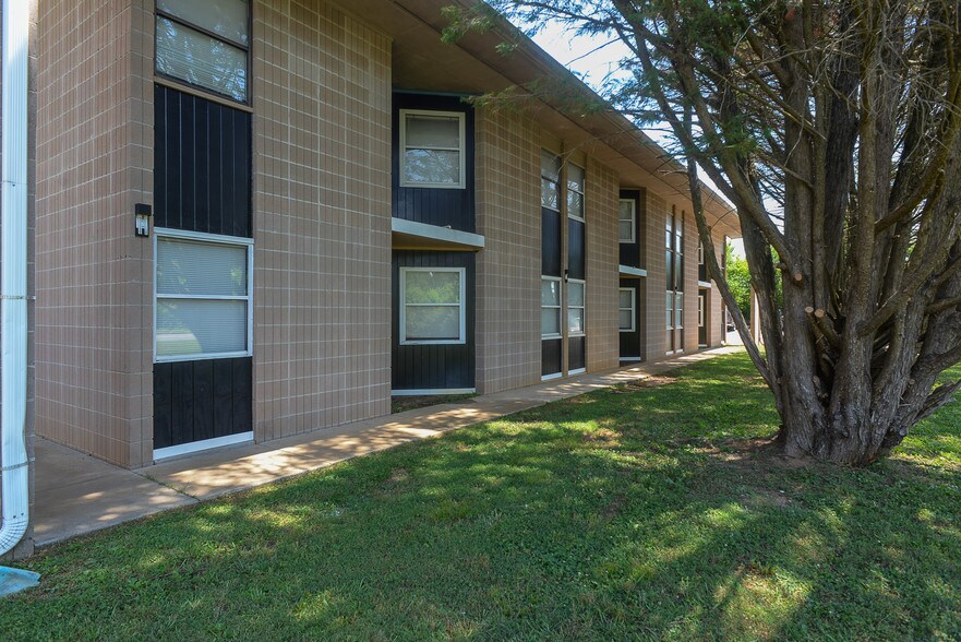 More Photos Of 212 Old Belwood Rd, Calhoun Apartments For Sale