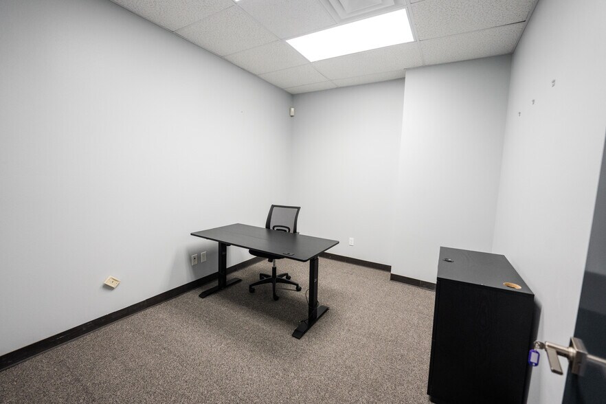 More Photos Of 1120 Toro Grande, Cedar Park Light Distribution For Sale