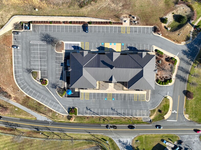 More Photos Of 105 Stony Pointe Way, Strasburg Medical For Lease