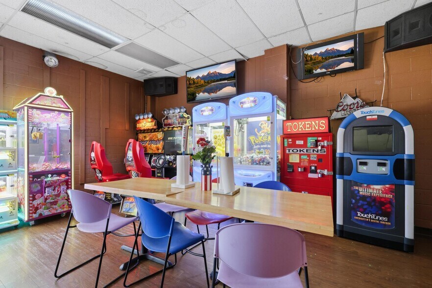 More Photos Of 420 Main St, Colusa Bowling Alley For Sale