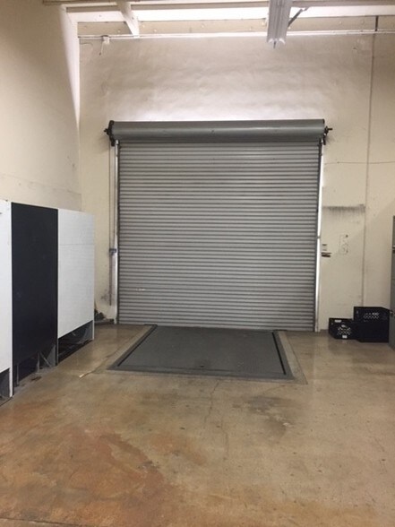 More Photos Of 7692 Trade St, San Diego Warehouse For Lease