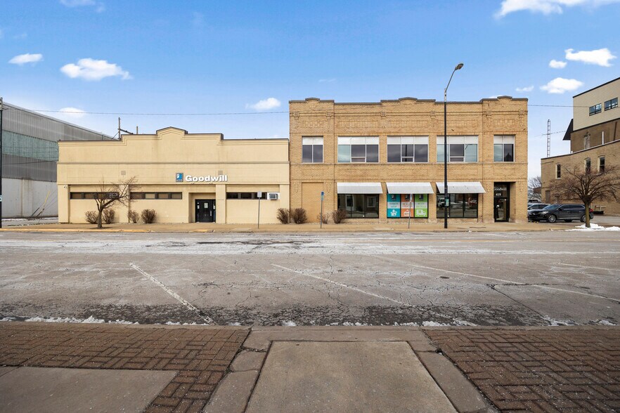Primary Photo Of 419 W Market St, Sandusky Light Distribution For Sale