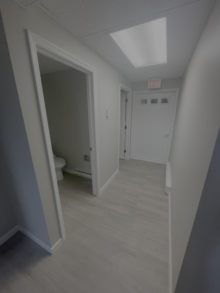 More Photos Of 1336 American Dr, Neenah Loft Creative Space For Lease