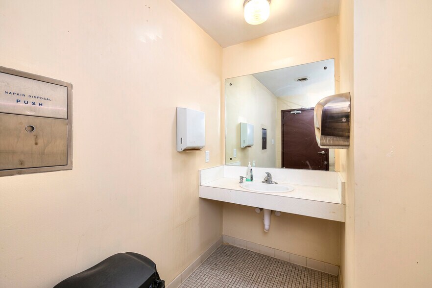 More Photos Of 410 W Liberty St, Sumter Office Residential For Sale