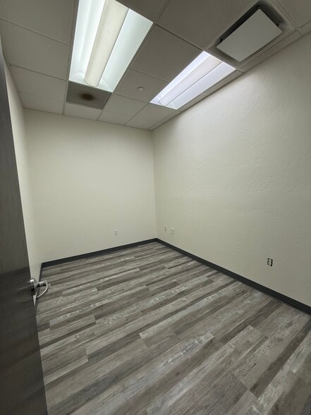 More Photos Of 400-410 E Main St, Visalia Office For Lease