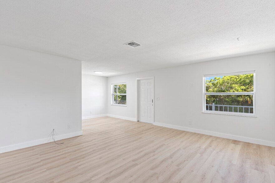 More Photos Of 1150 Carlton Ct, Fort Pierce Apartments For Sale