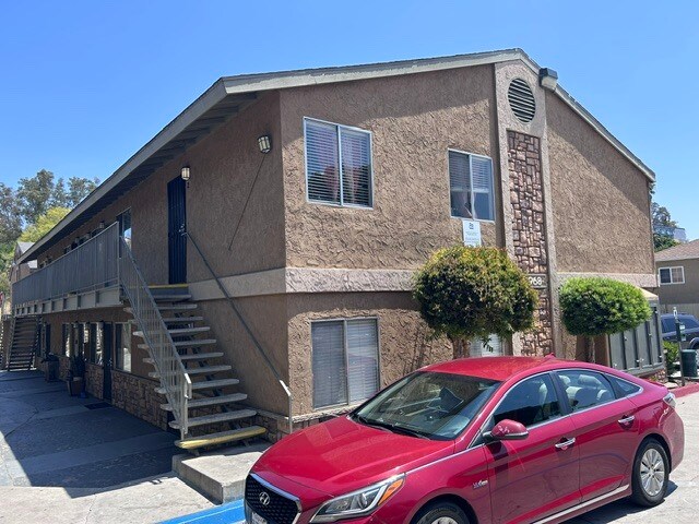 More Photos Of 4960-4970 Auburn Dr, San Diego Apartments For Sale
