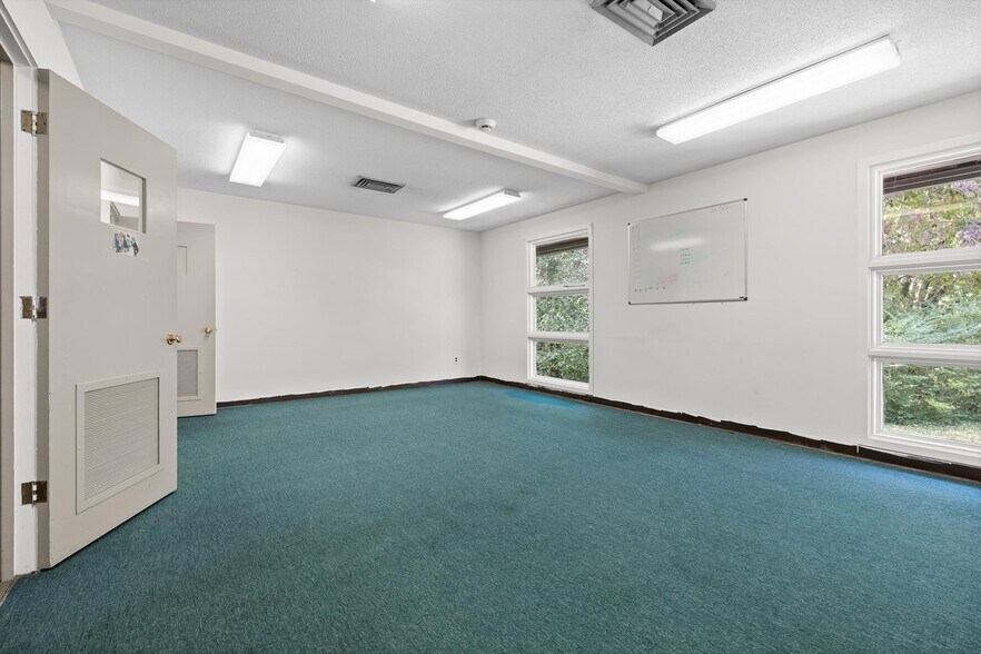 More Photos Of 4300 James Ln, Chattanooga Specialty For Sale