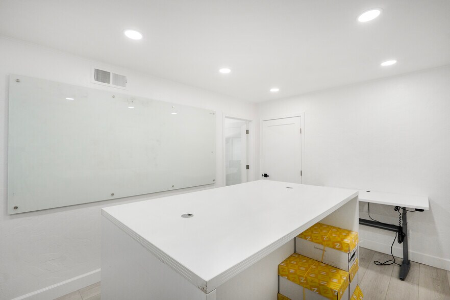 More Photos Of 50 W Main Ave, Morgan Hill Office Residential For Lease