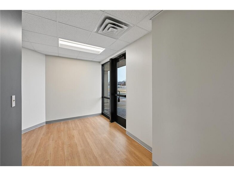 More Photos Of 700 Highway 55 E, Buffalo Office For Sale