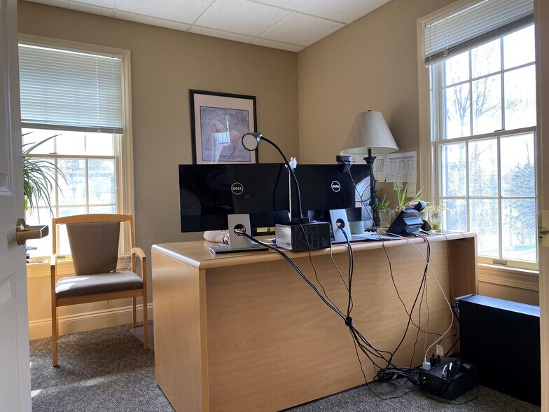 More Photos Of 211 Somerville Rd, Bedminster Office For Sale