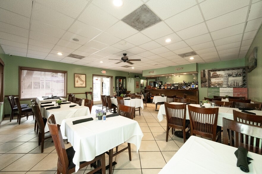 More Photos Of 1075 Duval St, Key West Restaurant For Sale