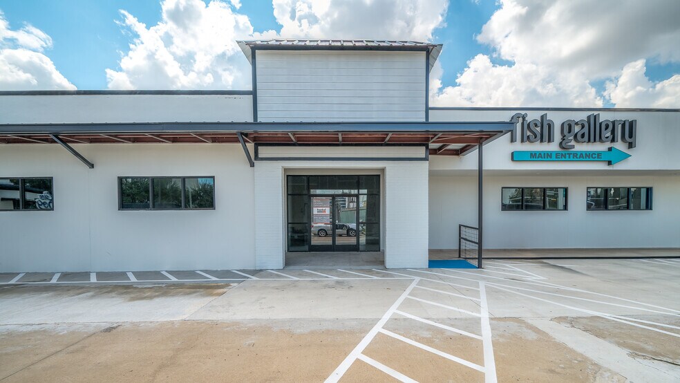 More Photos Of 2909 Fountain View Dr, Houston Unknown For Lease