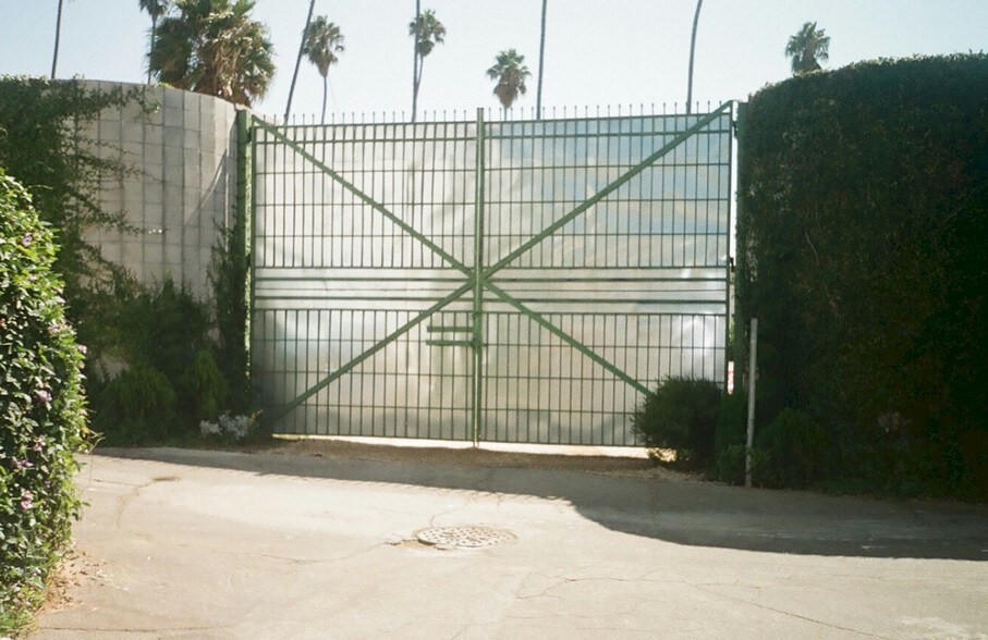 More Photos Of 3115-3125 Santa Monica Blvd, Santa Monica Storefront Retail Office For Sale