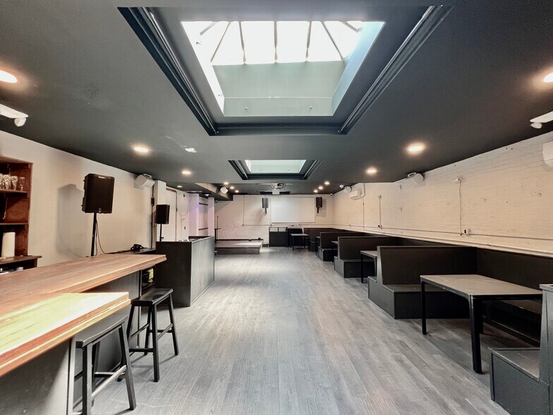 More Photos Of 66 Greenpoint Ave, Brooklyn Storefront Retail Office For Lease