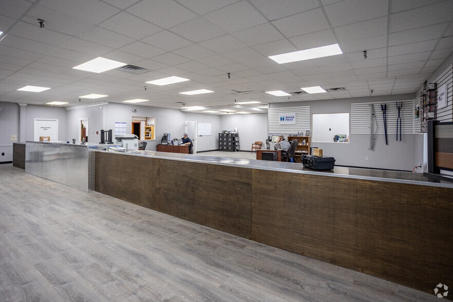 More Photos Of 6601 Wilbanks Rd, Knoxville Industrial For Sale