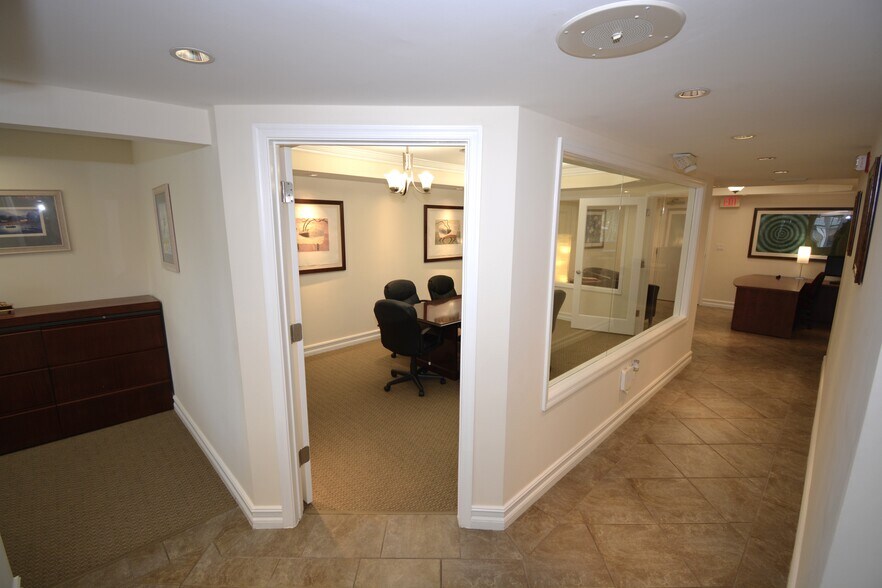 More Photos Of 7765 SW 87th Ave, Miami Office For Sale