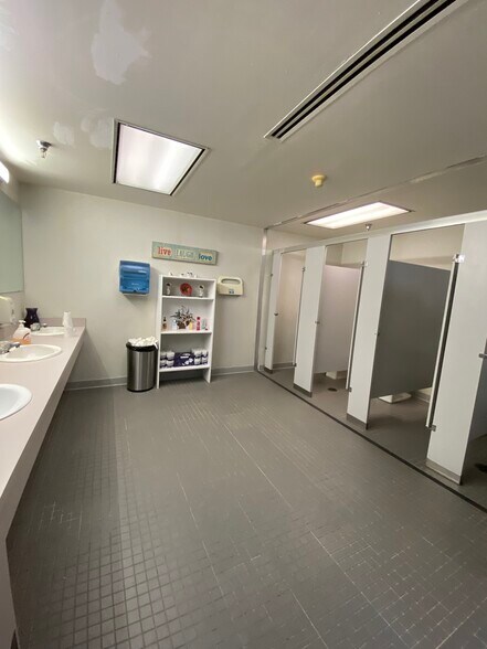 More Photos Of 2401 N Harbor City Blvd, Melbourne Schools For Sale