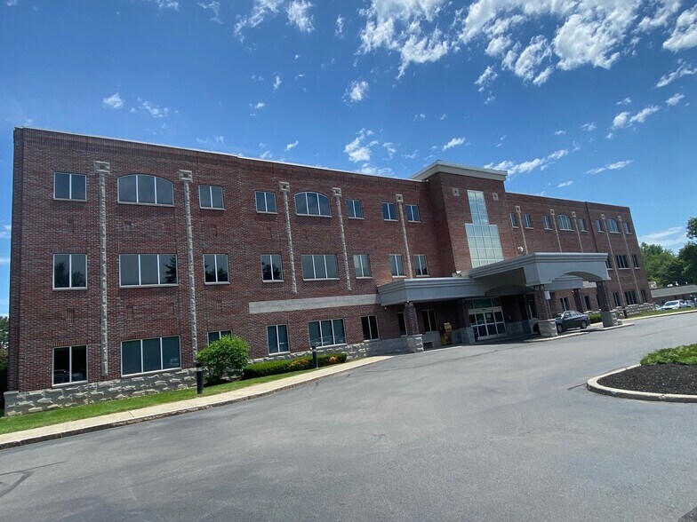 More Photos Of 1 West Ave, Saratoga Springs Medical For Lease