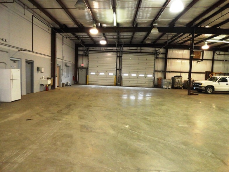 More Photos Of 7685 Fishel Dr N, Dublin Warehouse For Lease